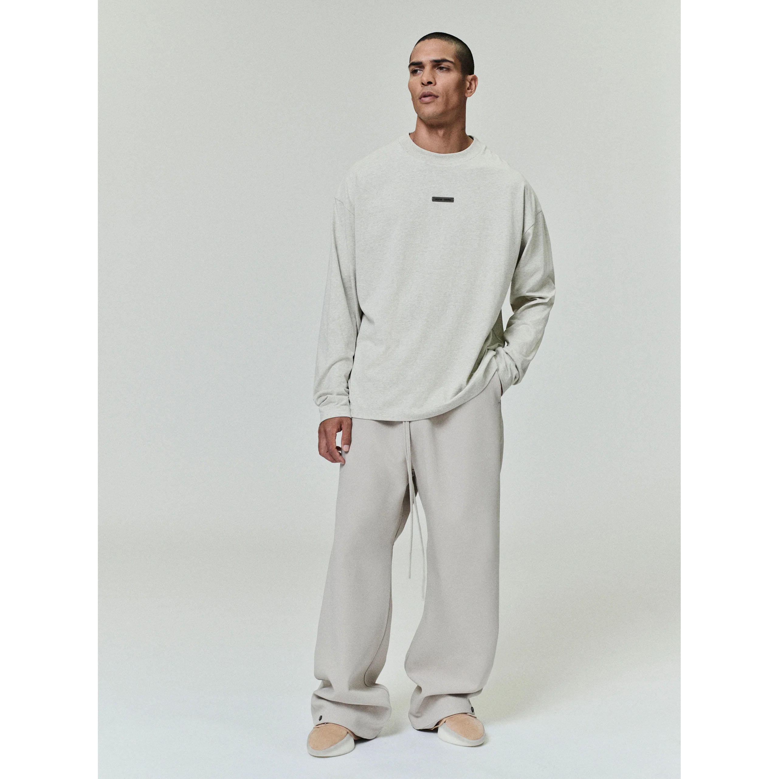 ESSENTIALS]CLASSIC FIT LONG SLEEVE T-SHIRT/TIMBER(125SP254201F