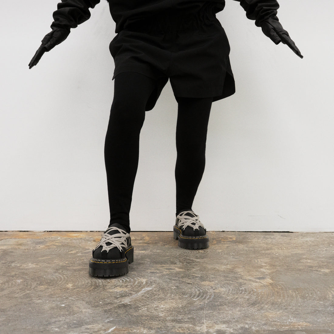 [Rick Owens]× Dr.Martens/QUAD MEGALACE MULE RO(DM02F18156001)