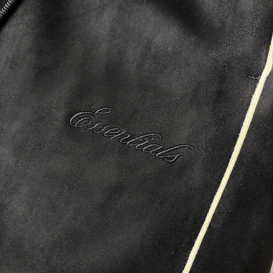 [ESSENTIALS]SIGNATURE RELAXED PANT W/ PIPING (130SP26212)