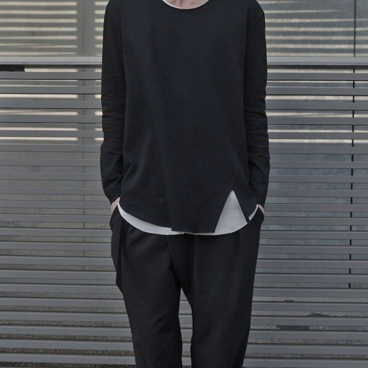 ASKYY]SIGNATTURE SLIT LONG T/BLACK(391R10) – R&Co.