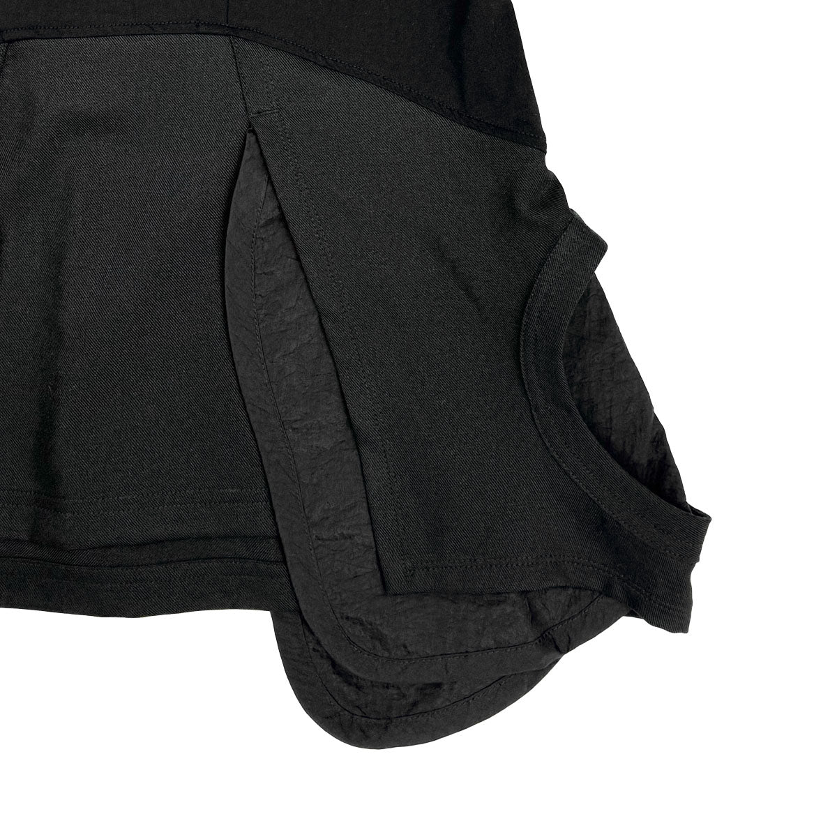 UN3D. HOLE CUTTING KNIT TOP ブラック UN3D]HOLE DETAIL T-SH (522522701101) – R&Co.