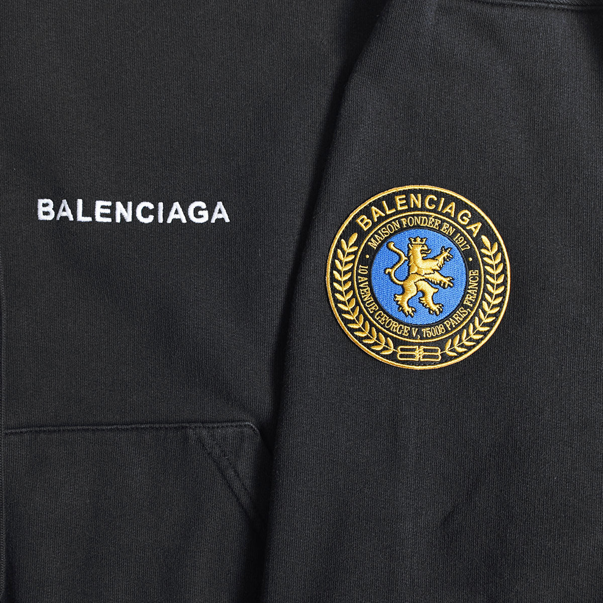 BALENCIAGA]Large Zip-Up Hoodie/WASH BLACK(826162-TSVH3) – R&Co.