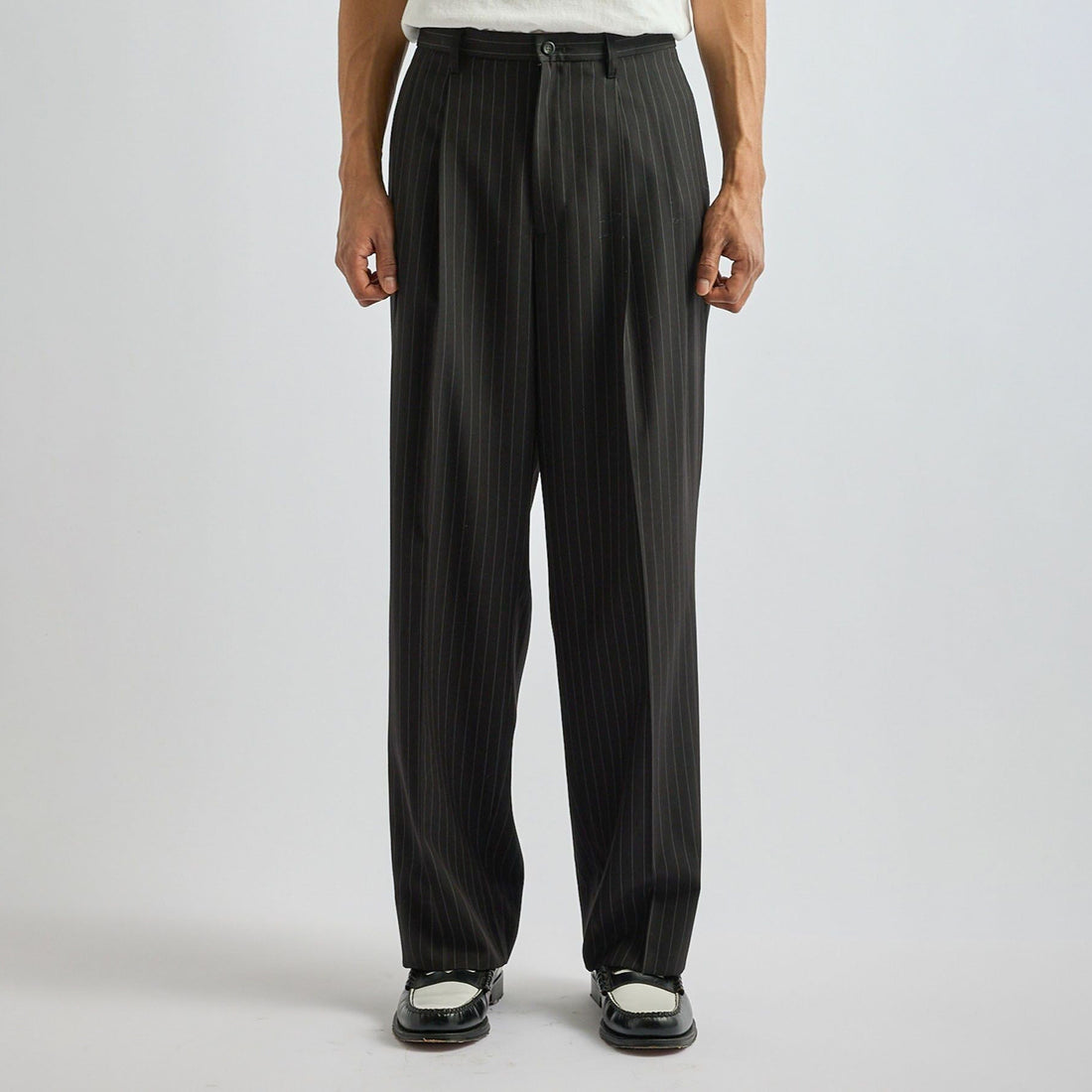 [Saturdays NYC] George Herringbone Stripe Two Tuck Pant / Black (BBS26030)