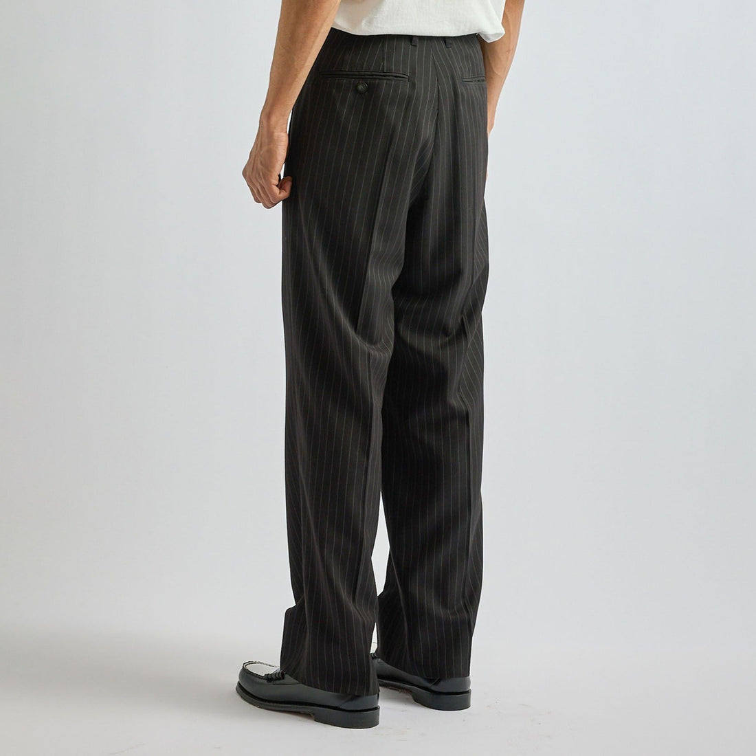 [Saturdays NYC] George Herringbone Stripe Two Tuck Pant / Black (BBS26030)