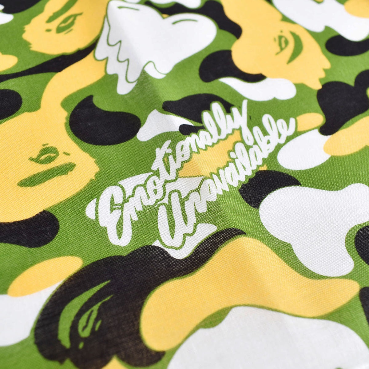 EMOTIONALLY UNAVAILABLE]× A BATHING APE EU APE ALOHA BANDANA/GREEN