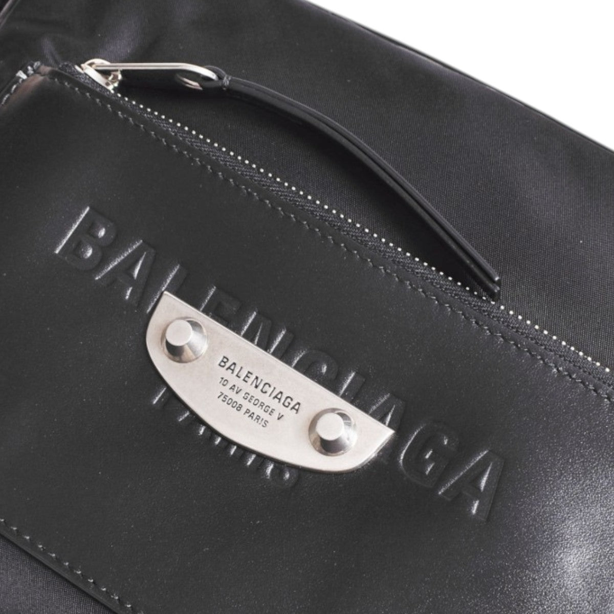 BALENCIAGA]SLEEK MENS NYL ZIP CROSSBODY S(A000HG2ACPU) – R&Co.