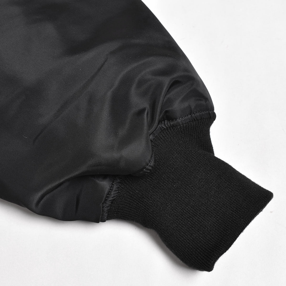 ENTIRE STUDIOS]BROAD BOMBER/OIL(ESU-W25-1044) – R&Co.