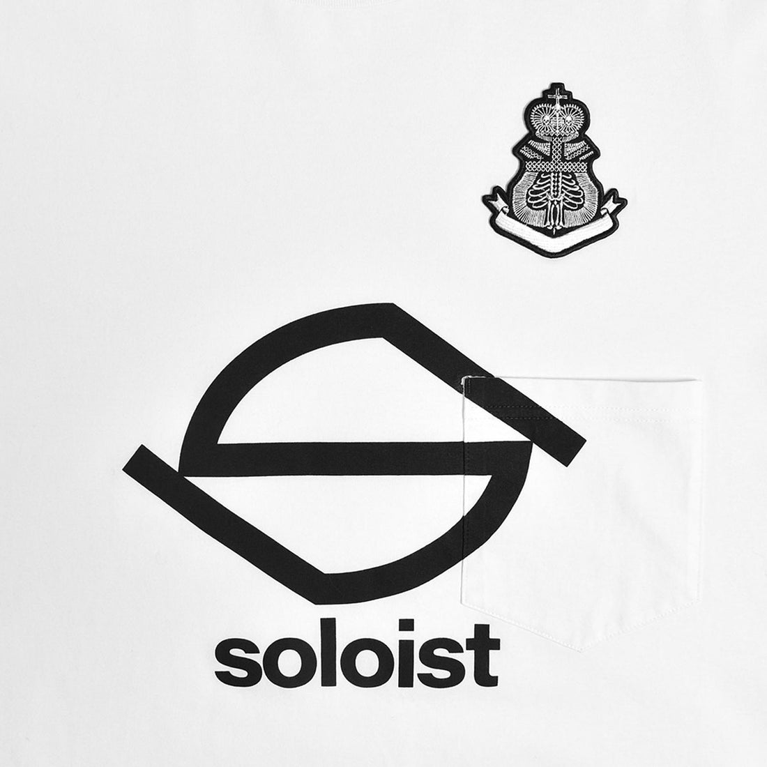 【TAKAHIRO MIYASHITA TheSoloIst】S logo and bone emblem.(oversized s/s pocket tee)/WHITE(sc.0013SS24)
