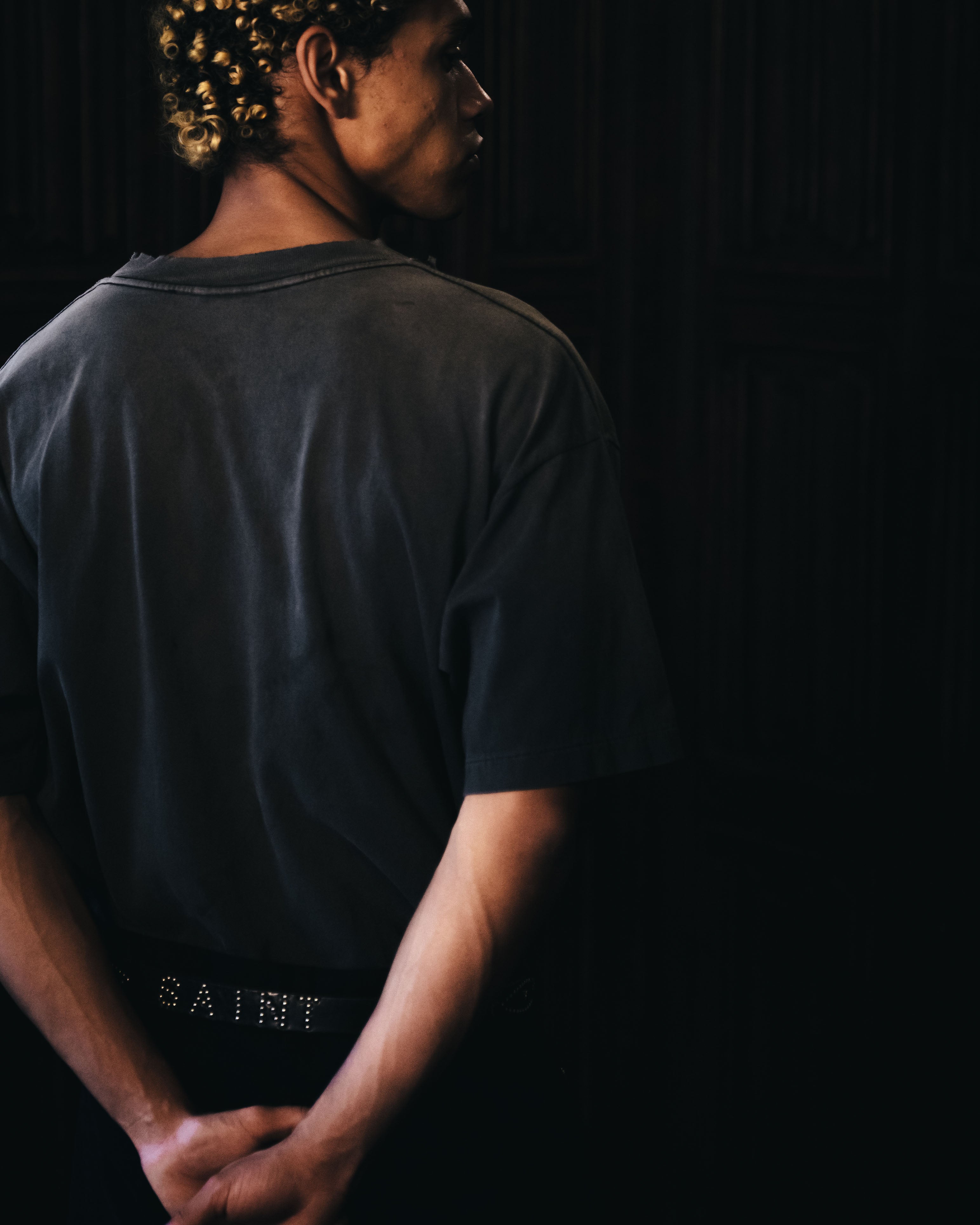 SAINT Mxxxxxx]SS TEE/MULATED/BLACK(SM-HR1-0000-013) – R&Co.