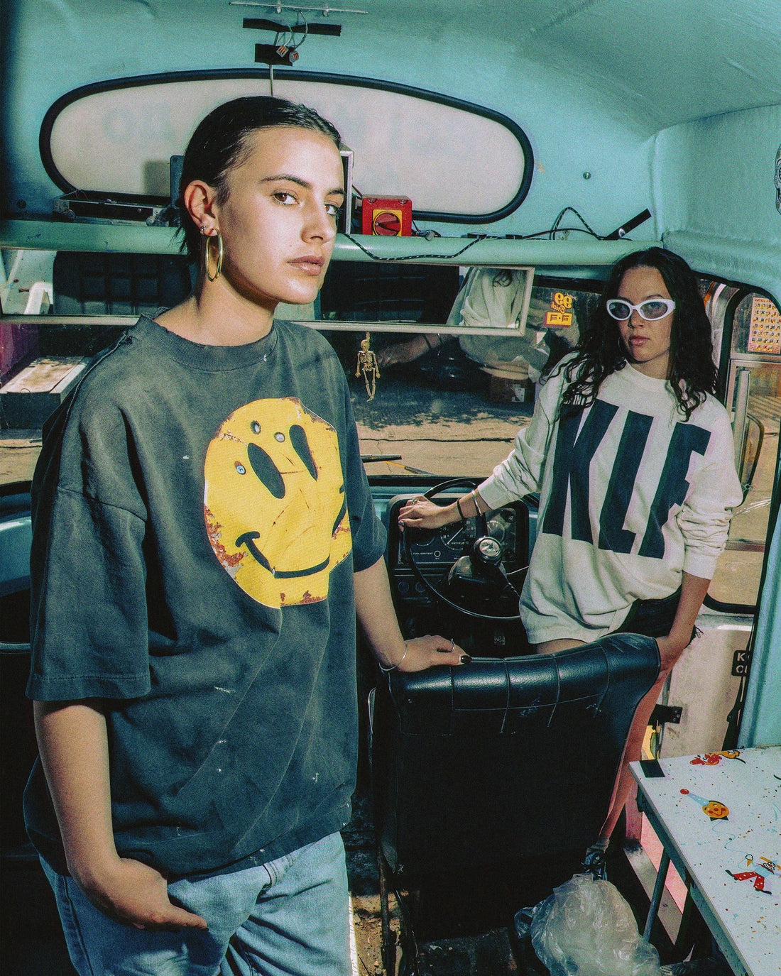 [SAINT Mxxxxxx]KLF_SS TEE/SMILE/BLACK(SM-HR1-0000-C01)