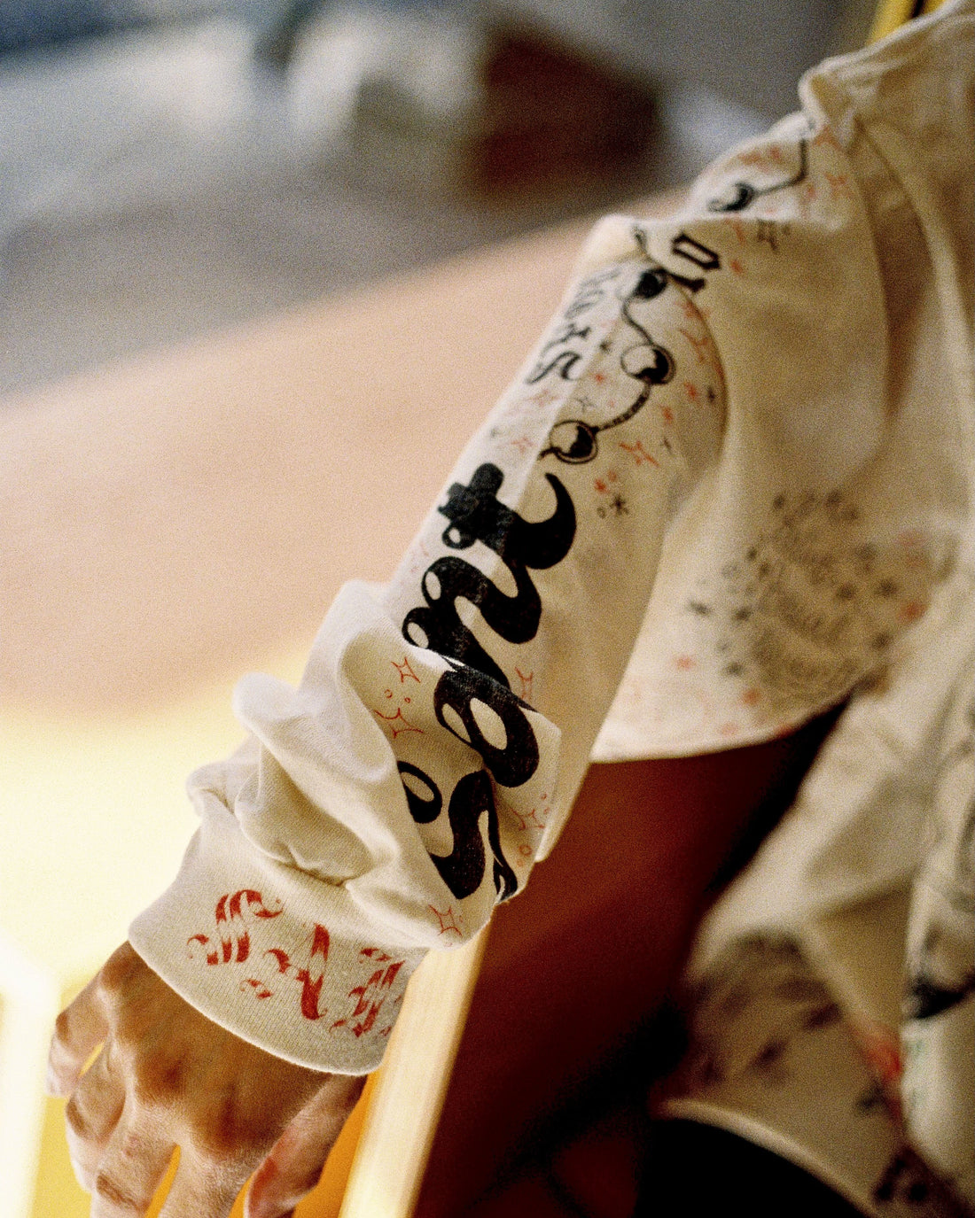 [SAINT Mxxxxxx]ALX_LS TEE/DRAWING/WHITE(SM-HR1-0000-C30)