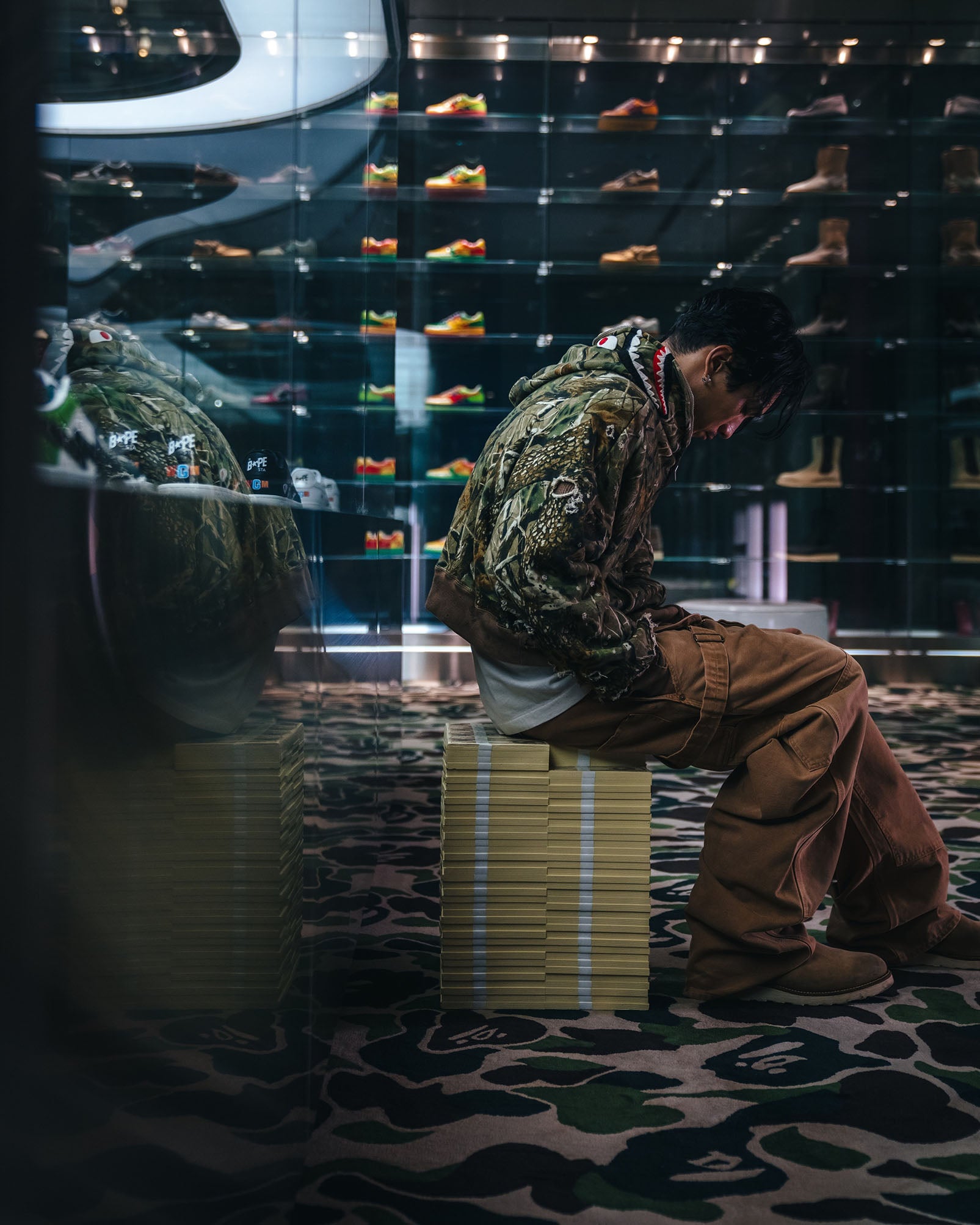 SAINT Mxxxxxx]BAPE ZIP HOODIE/SAHARK/CAMO(SM-HR1-0000-C38) – R&Co.