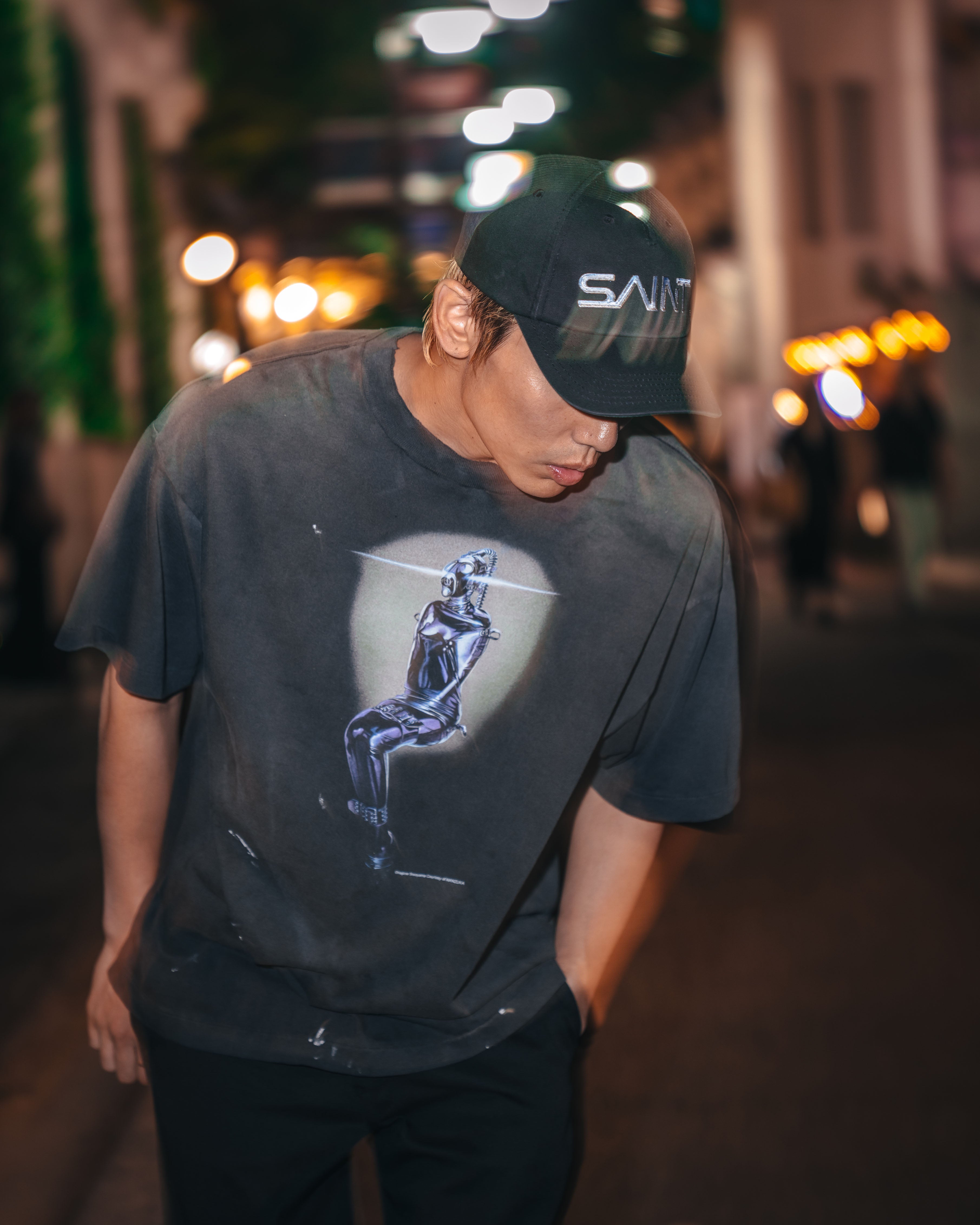 SAINT Mxxxxxx]SRYM_SS TEE/MASK/BLACK(SM-HR1-0000-C75) – R&Co.