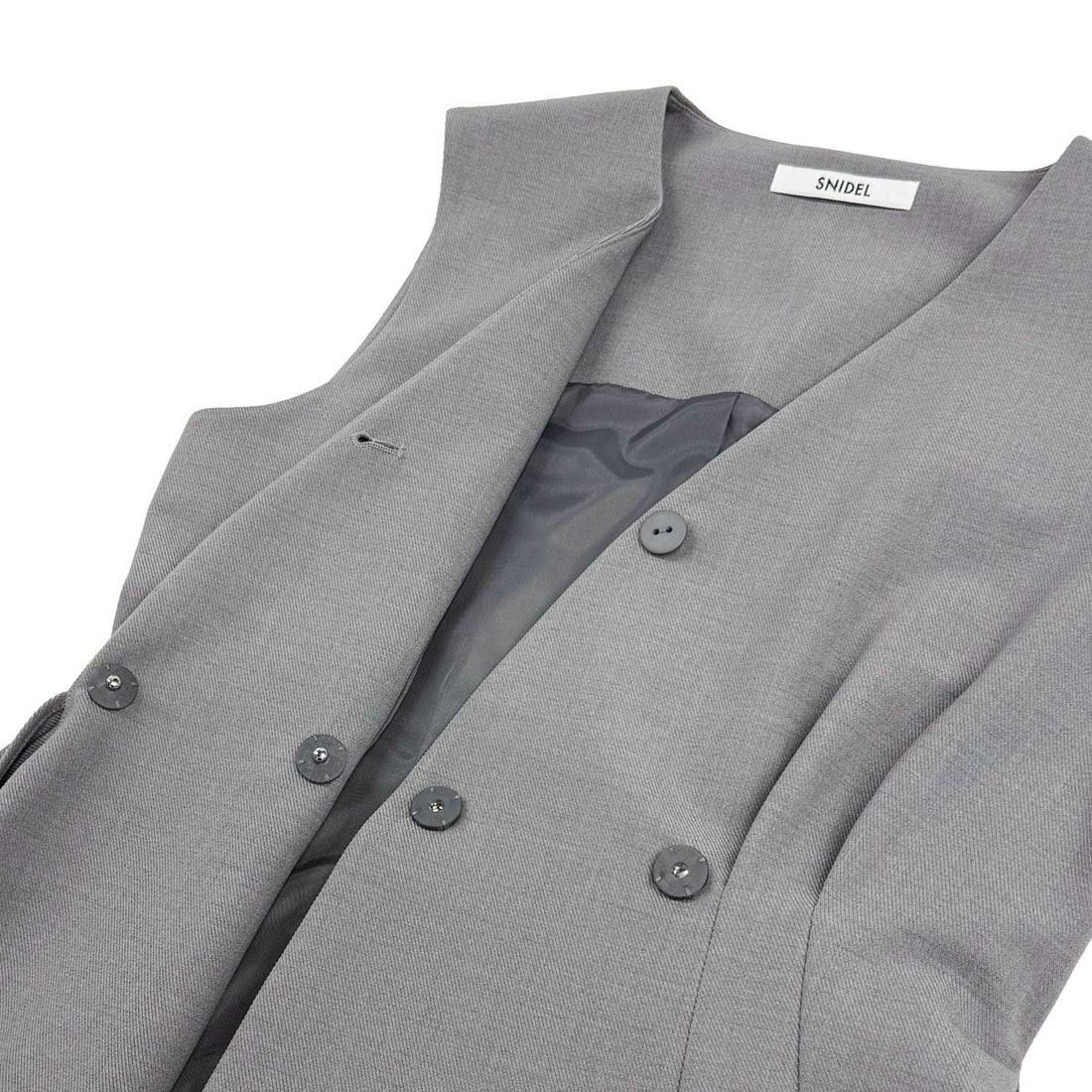 [SNIDEL]Sustainableペプラムベストトップス/GRAY(SWFB261123)