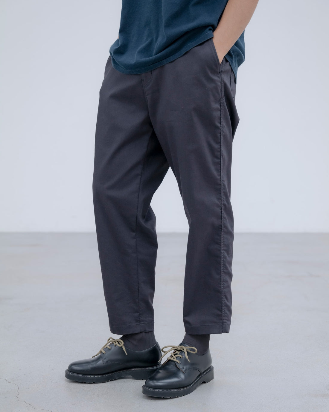 [uniform experiment]STRETCH TWILL SLIM CROPPED PANTS(UE-262006)