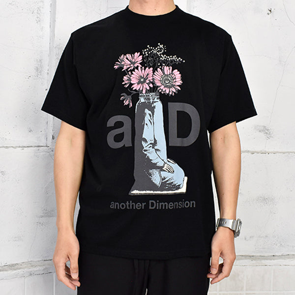Flower another Dimension TEE/BLACK(UC1B3810)