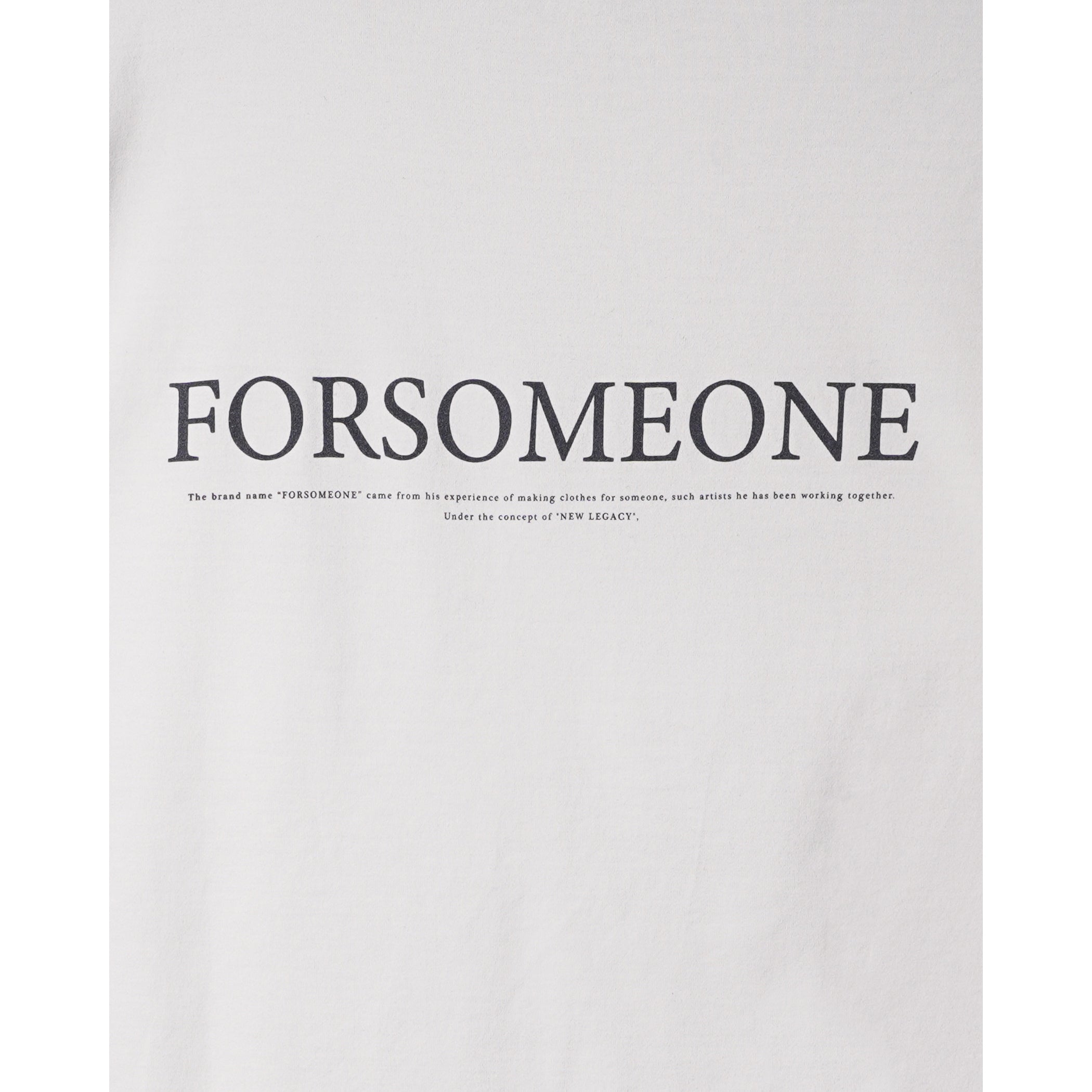 FORSOMEONE] CL LOGO TEE/OFF WHITE(78000733) – R&Co.